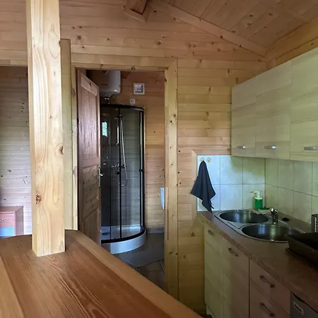 Nad Jeziorem Wilczynskim Dla Czterech Osob, Sypialnia Z Lozem Malzenskim Oraz Salon Z Rozkladanym Naroznikiem