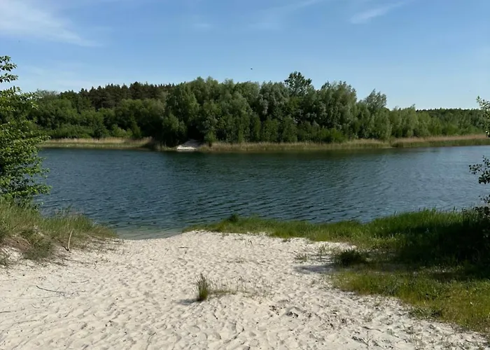 Nad Jeziorem Wilczynskim Dla Czterech Osob, Sypialnia Z Lozem Malzenskim Oraz Salon Z Rozkladanym Naroznikiem