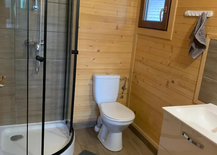 Ferienhaus Nad Jeziorem Wilczynskim Dla Czterech Osob, Sypialnia Z Lozem Malzenskim Oraz Salon Z Rozkladanym Naroznikiem *